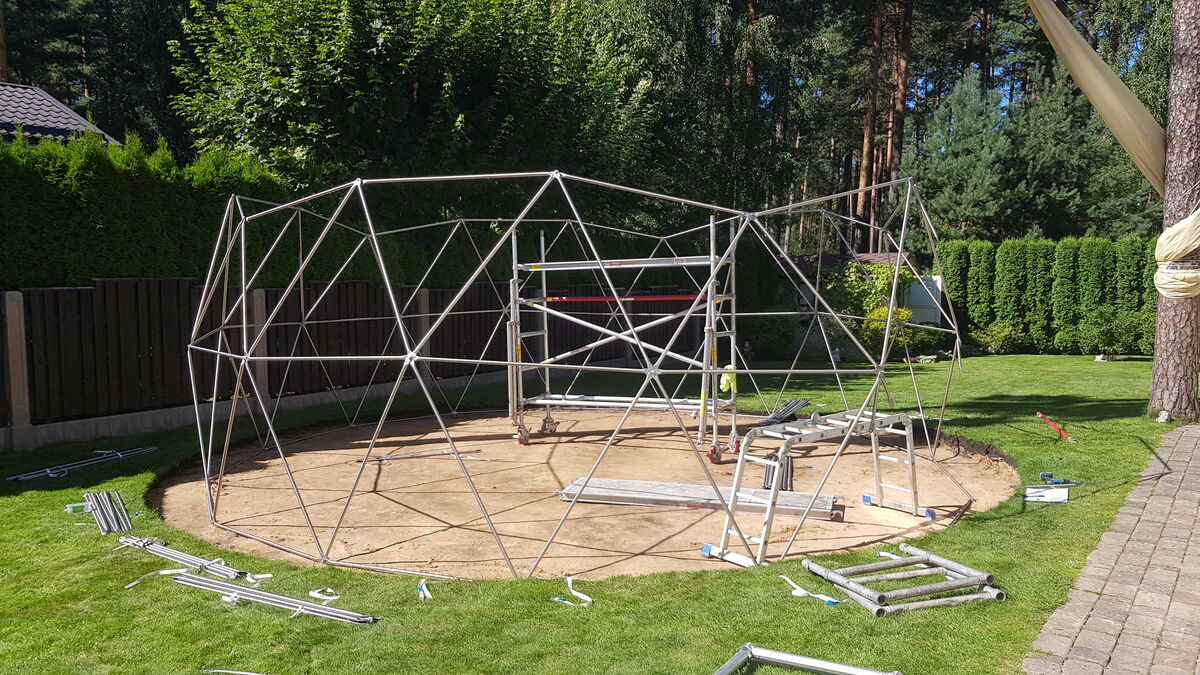 Geodesic dome frame progress